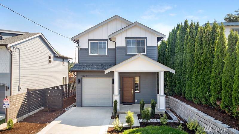 2242 Fairbanks St - Photo 1