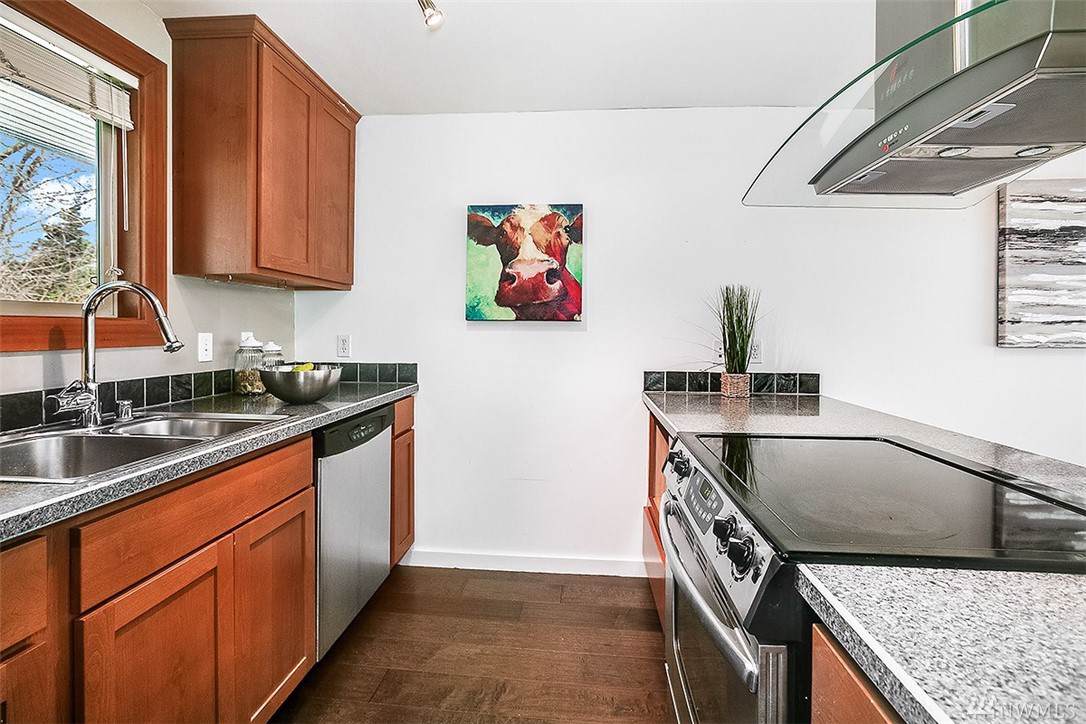 1730 Taylor Ave - Photo 1