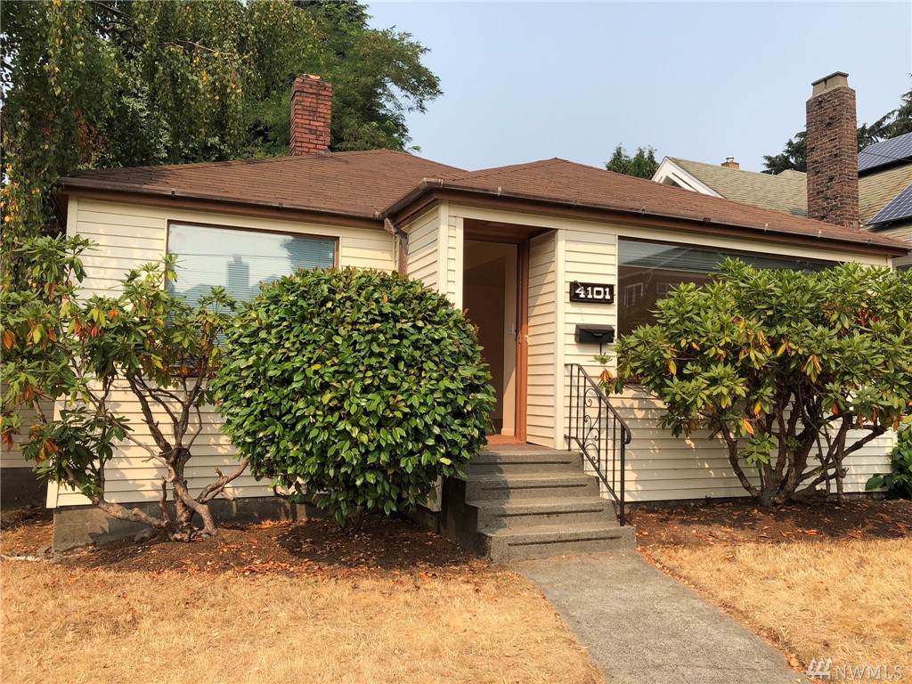 4101 Wallingford Ave - Photo 1