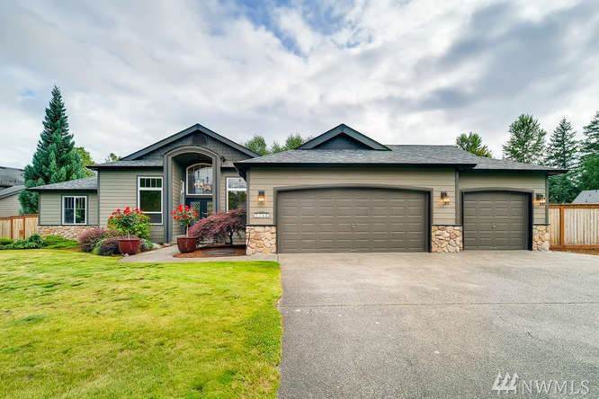 2106 215th Ave - Photo 1