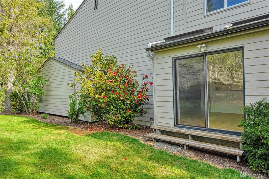1 Lake Louise Dr - Photo 1