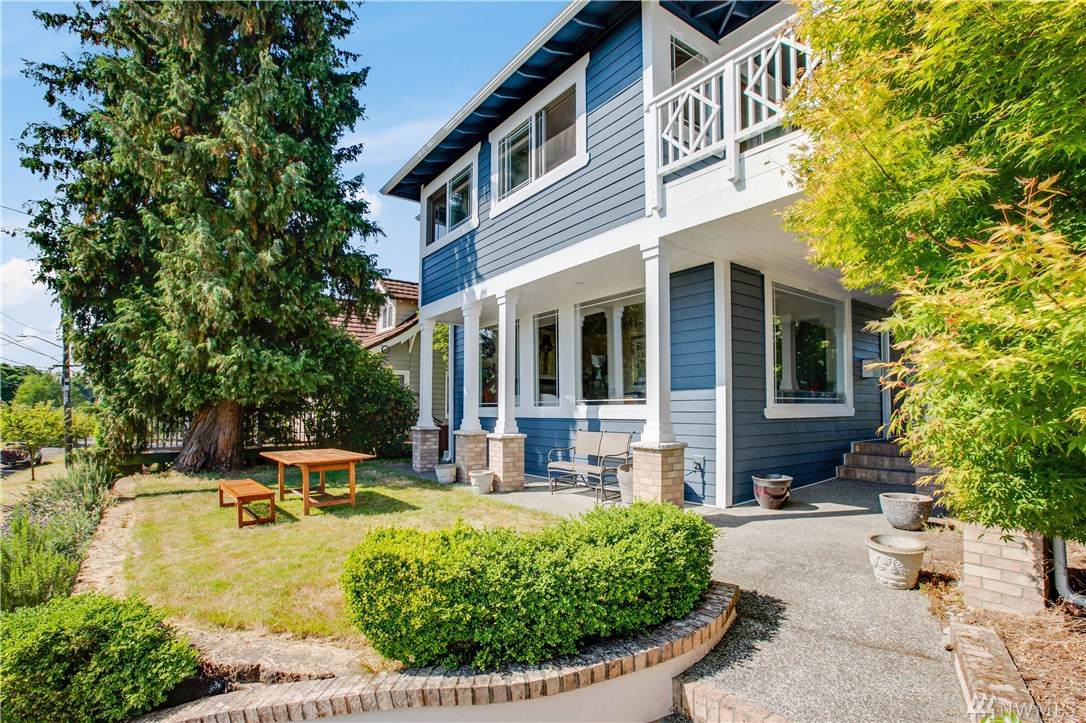 915 30th Ave - Photo 1