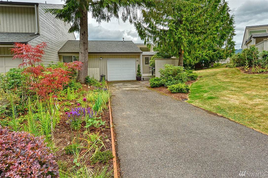 1 Lake Louise Dr - Photo 1