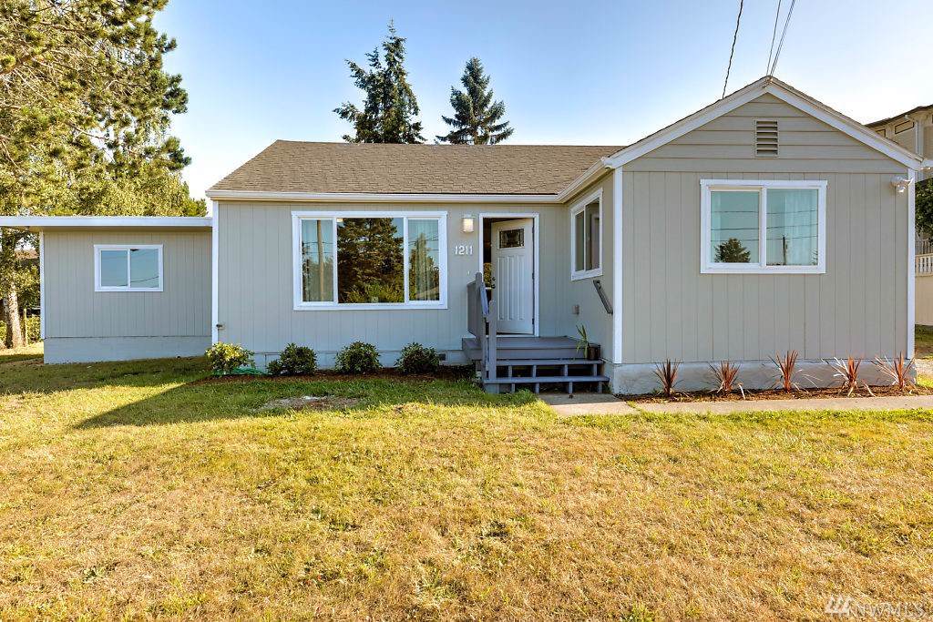 1211 34TH St - Photo 1