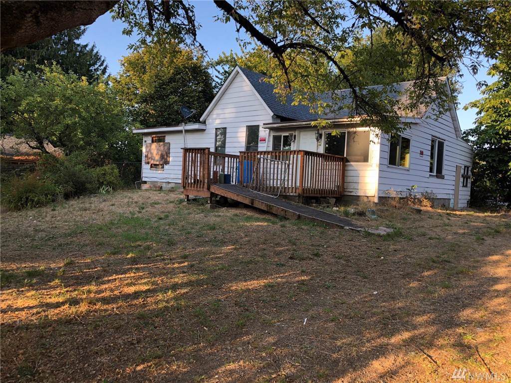 1108 Sidney Ave - Photo 1