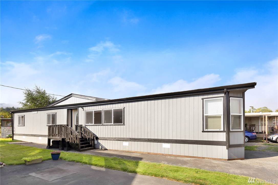 2400 Donovan Ave - Photo 1