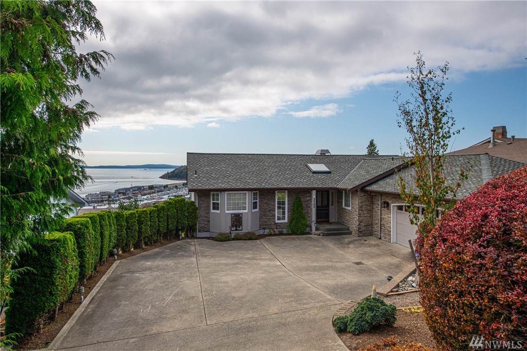 2502 Highland Dr - Photo 1