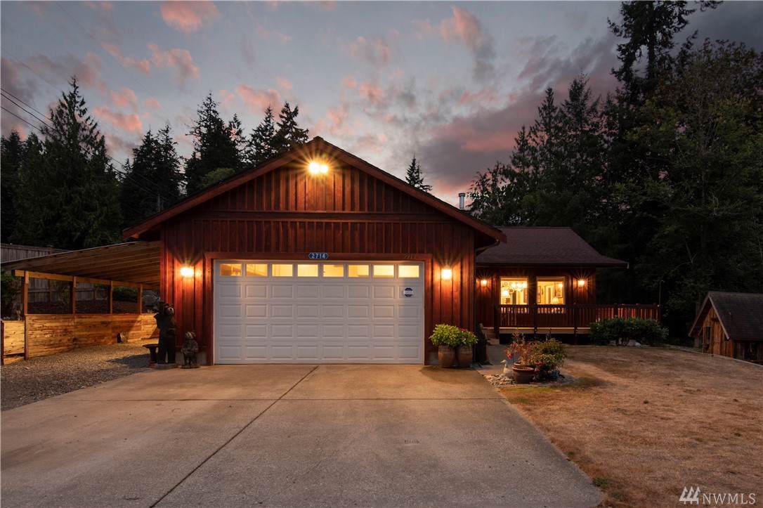 2714 103rd Ave - Photo 1