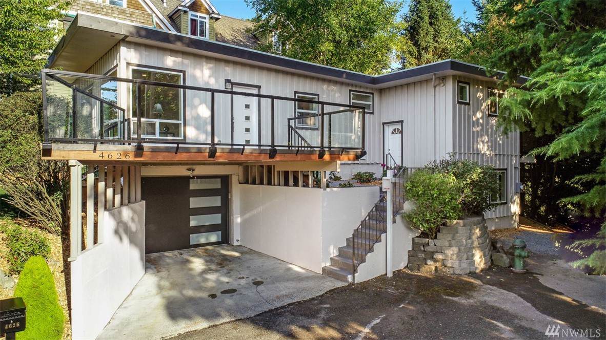 4626 33rd Ave - Photo 1