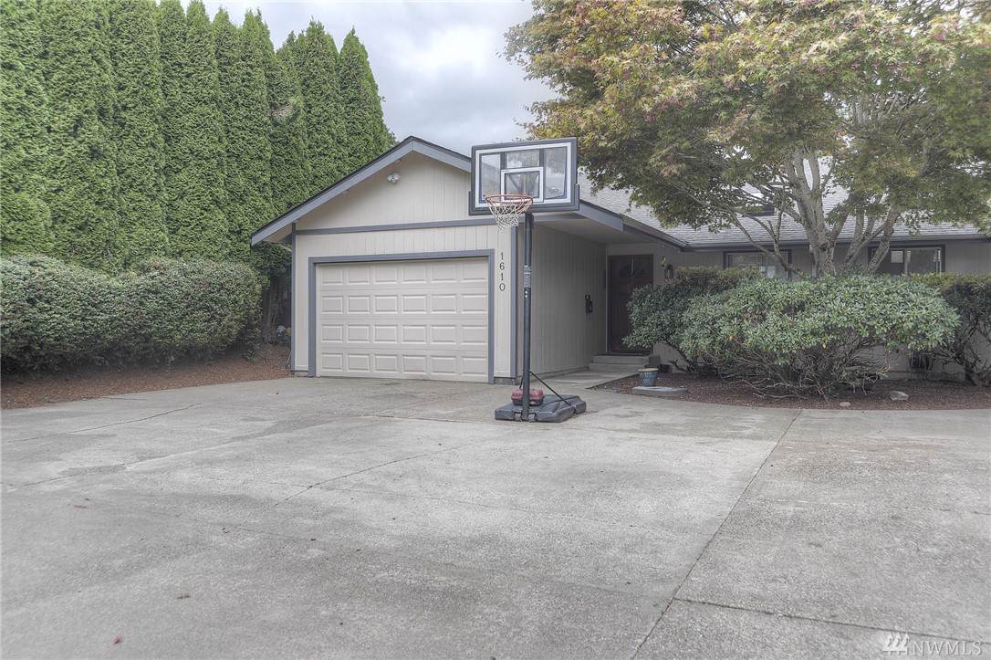 1610 Scammell Ave - Photo 1
