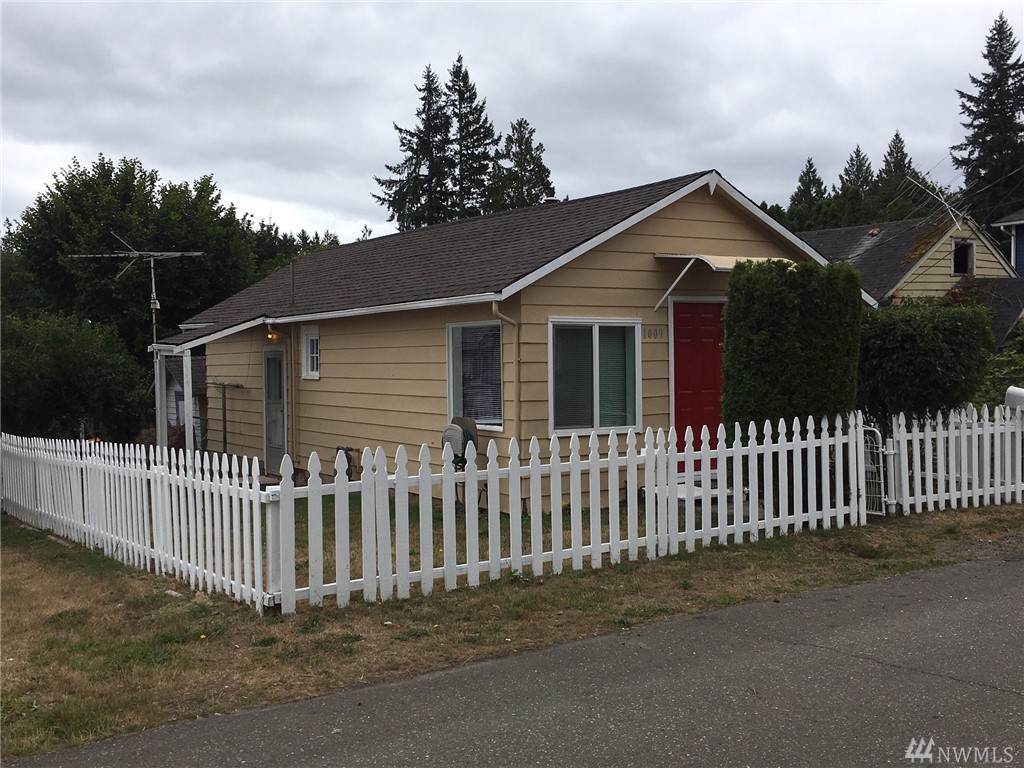 1009 Park Ave - Photo 1