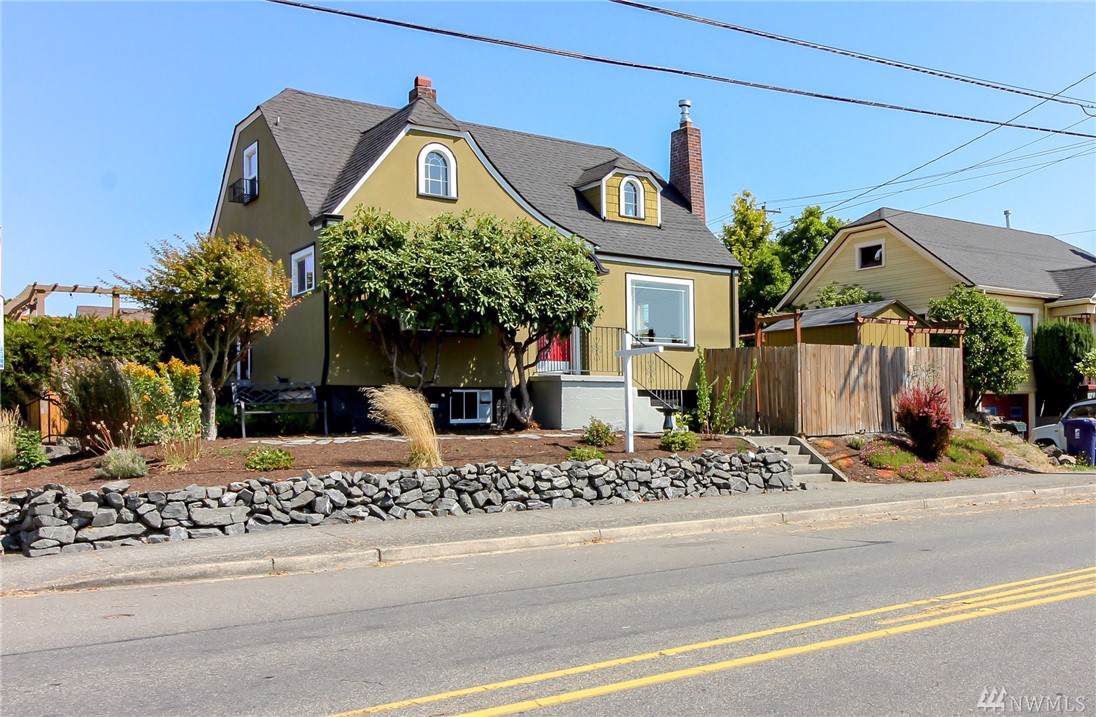 619 Proctor St - Photo 1