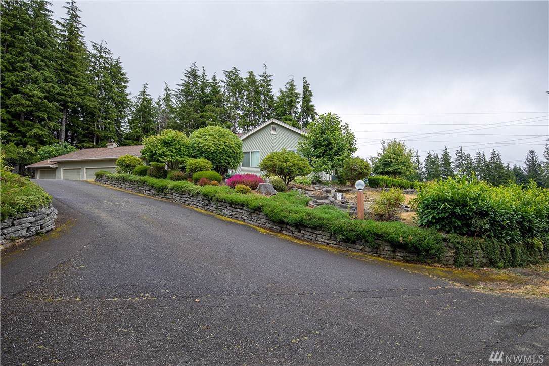 2100 Herbig Ave - Photo 1