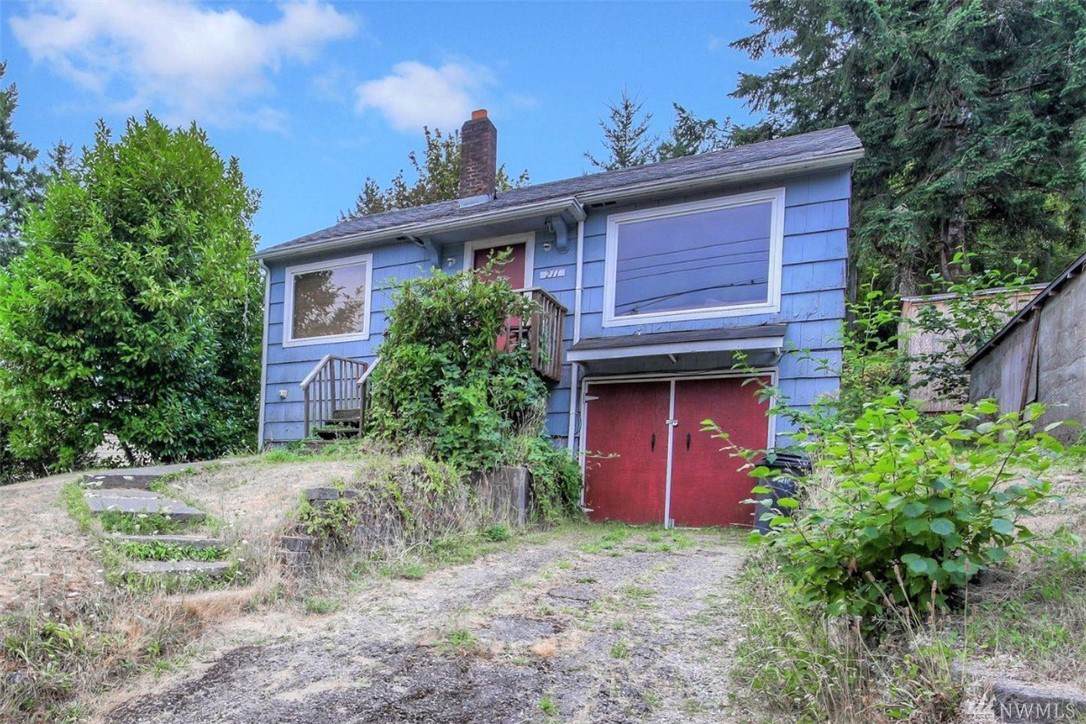 211 Harvard Ave - Photo 1