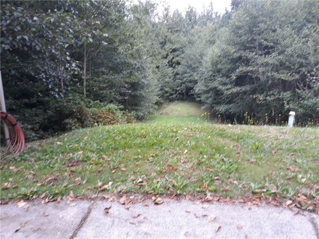 4629 Beaver Pond Drive - Photo 1