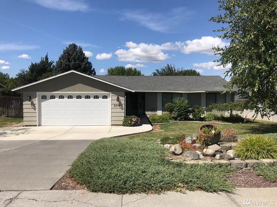 2208 S Crestmont Dr - Photo 1