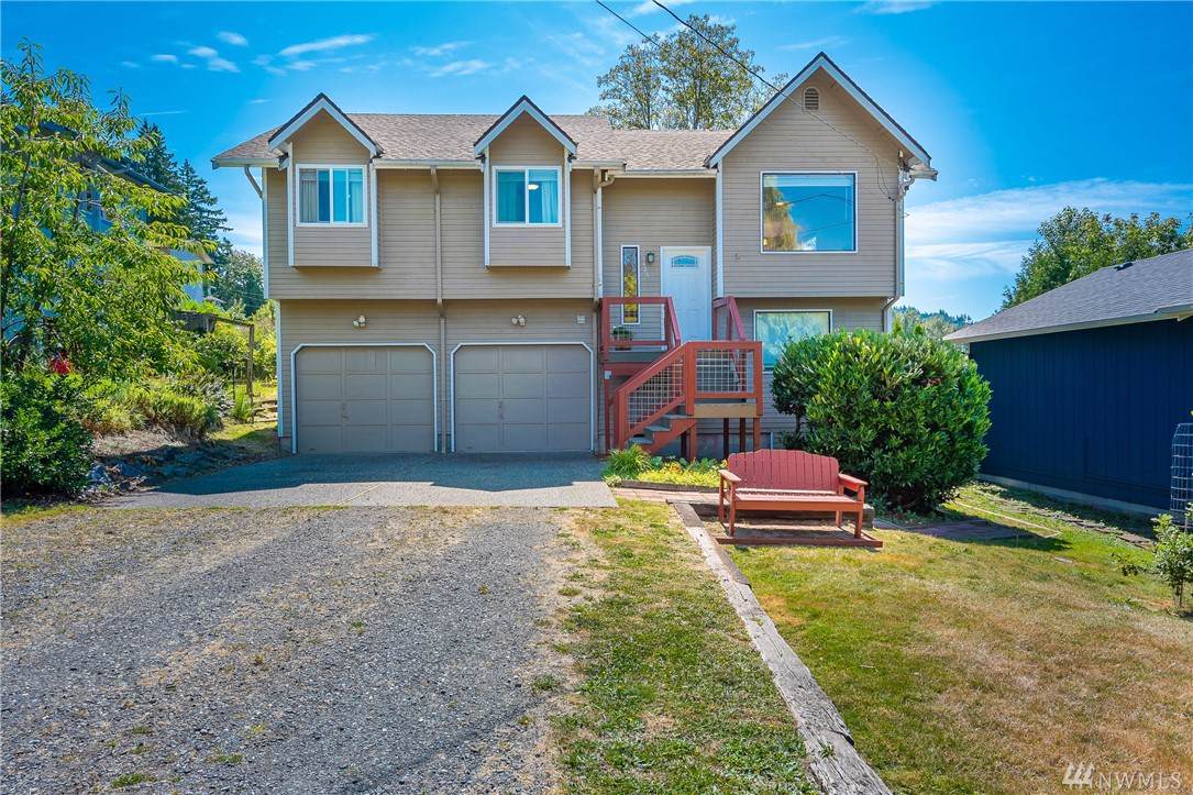 3426 Lindsay Ave - Photo 1