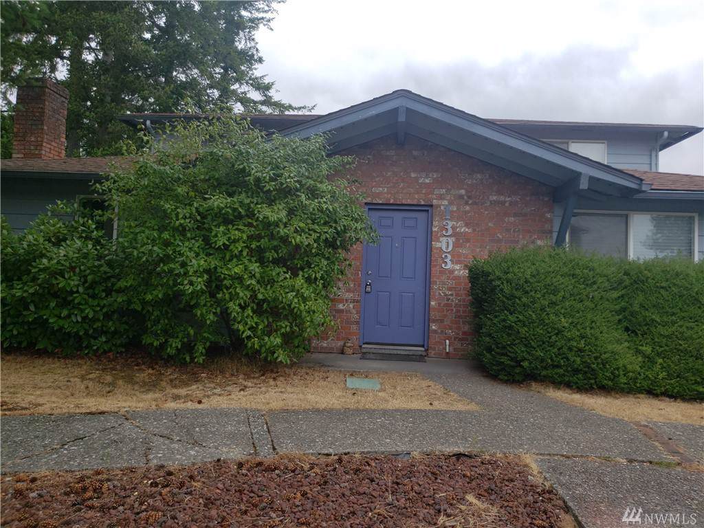 1303 Wildwood St - Photo 1