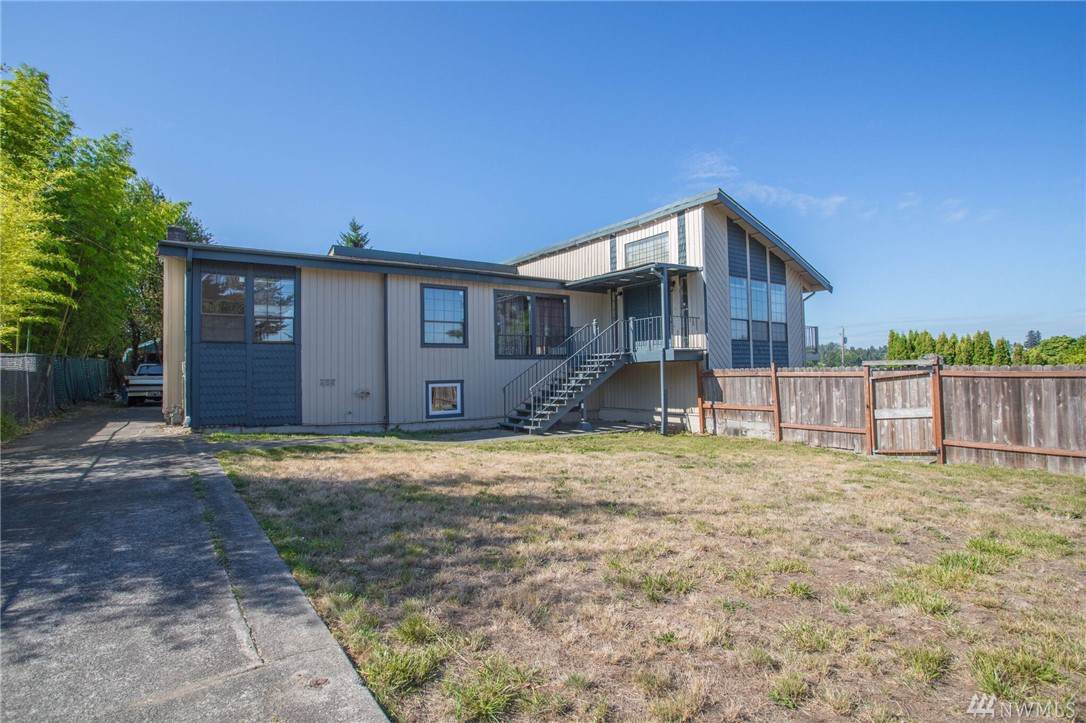 2046 36th St - Photo 1