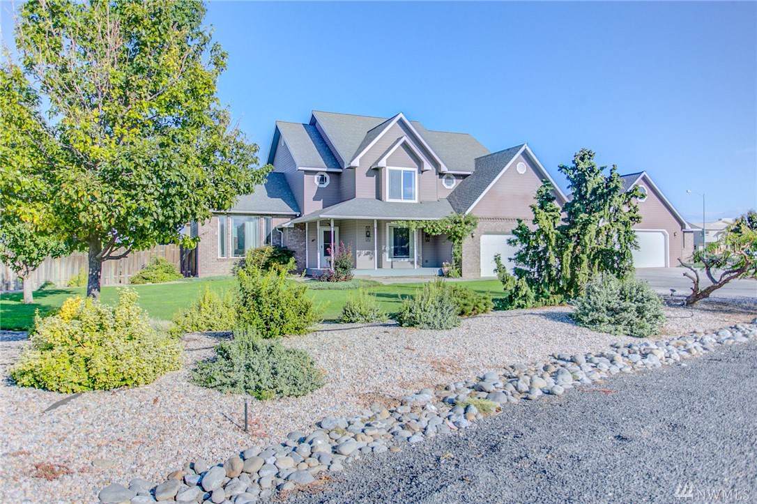 8487 Diamond Point Circle - Photo 1