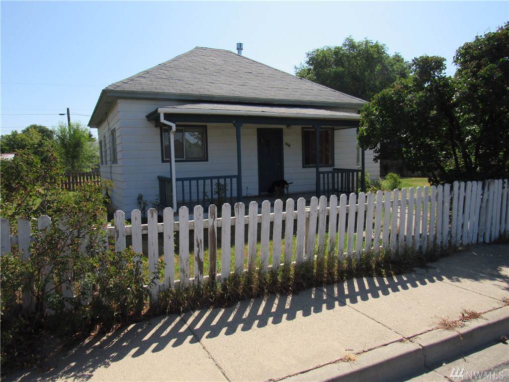 308 Pacific St - Photo 1