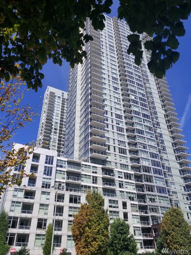 588 Bell St - Photo 1