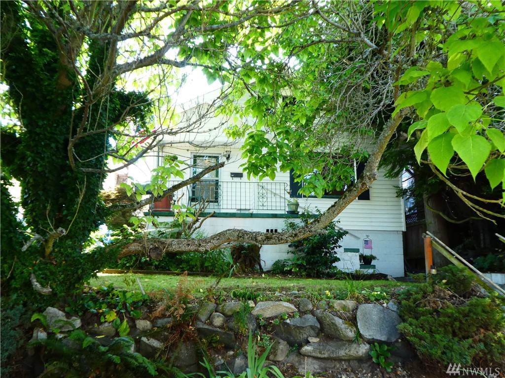 2542 1st Ave - Photo 1