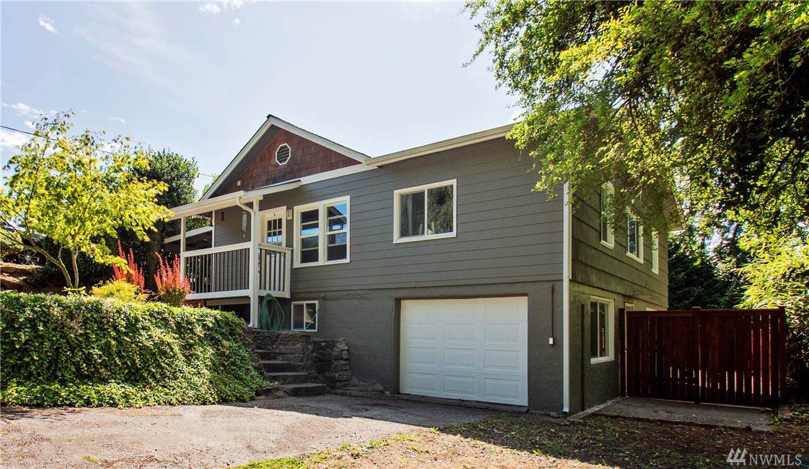219 Marion Ave - Photo 1