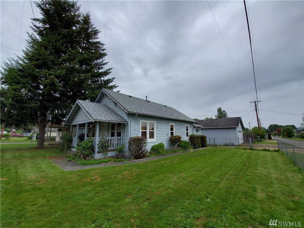 1417 William Ave - Photo 1