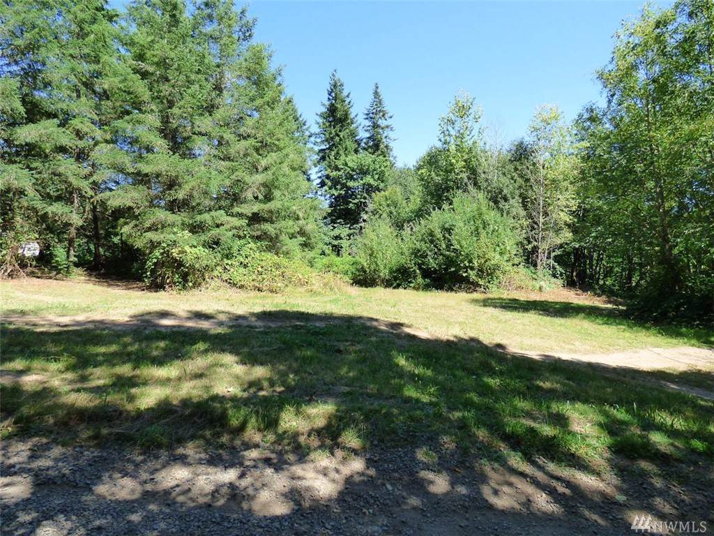 221 Redwing Rd - Photo 1