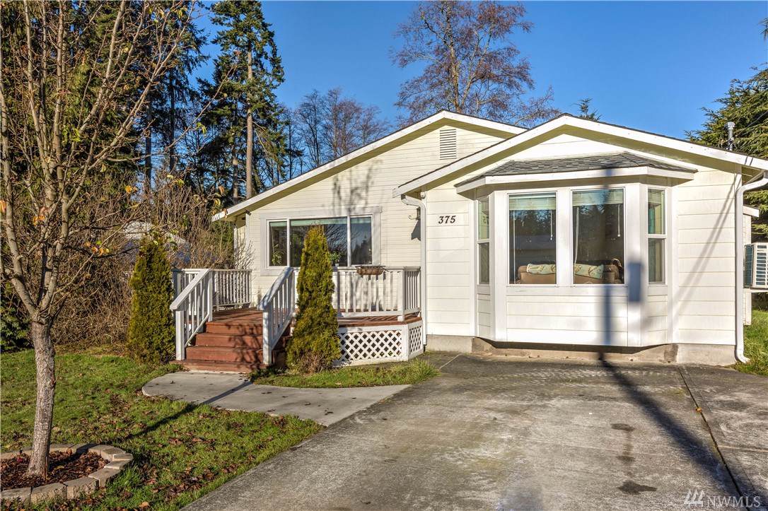 375 Elton St - Photo 1