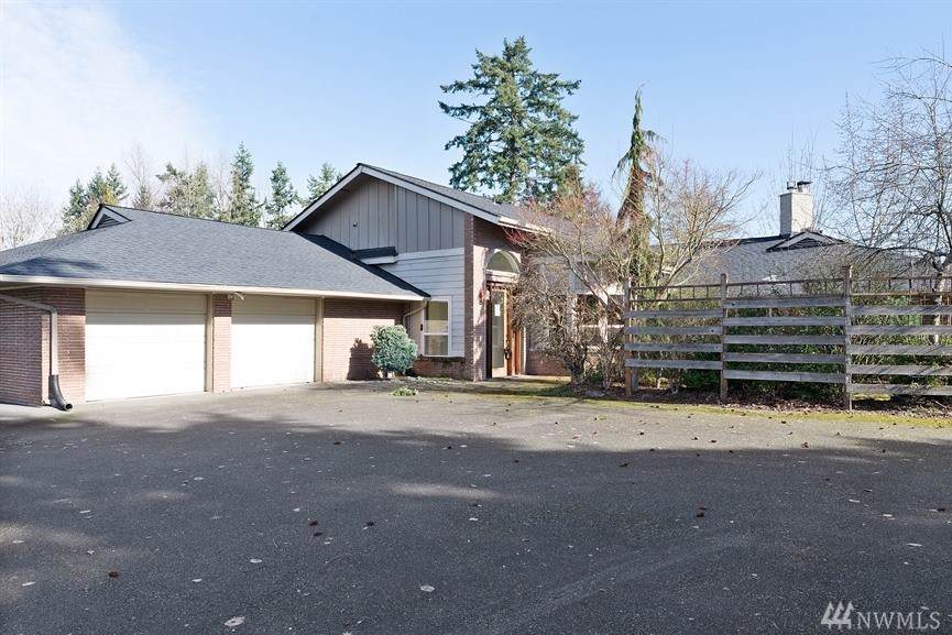 7425 120th St - Photo 1