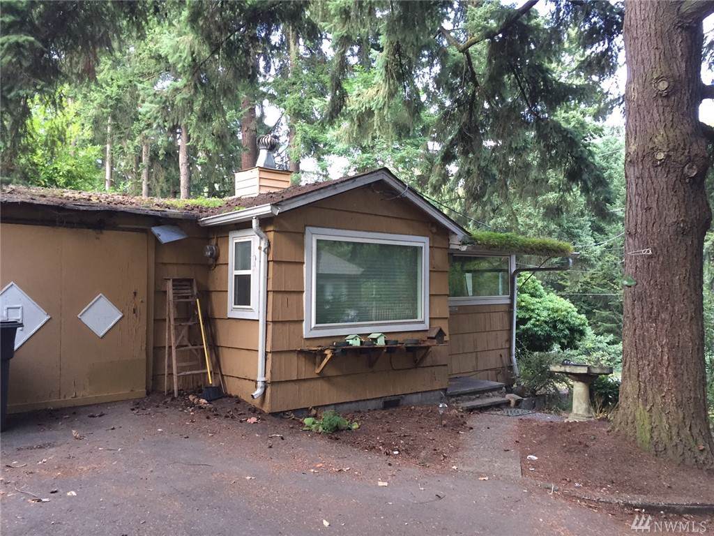 13651 Des Moines Memorial Dr - Photo 1