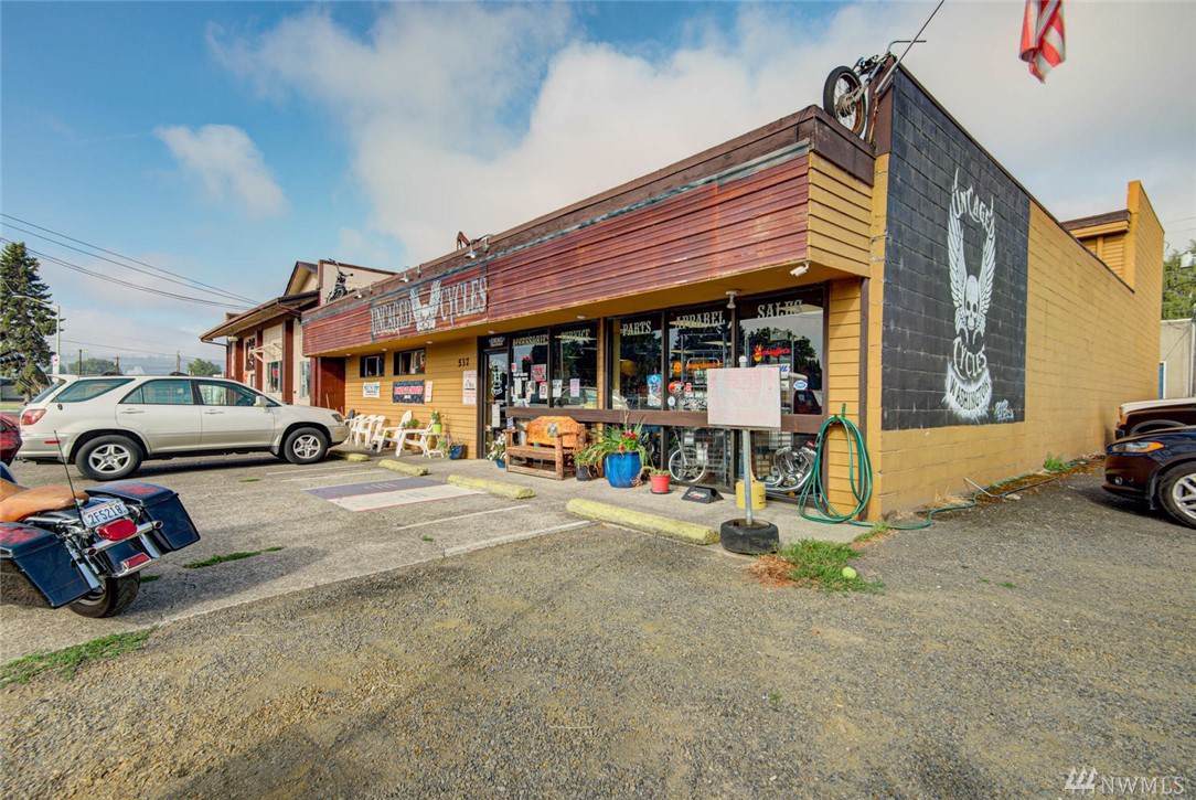 537 14th Ave - Photo 1