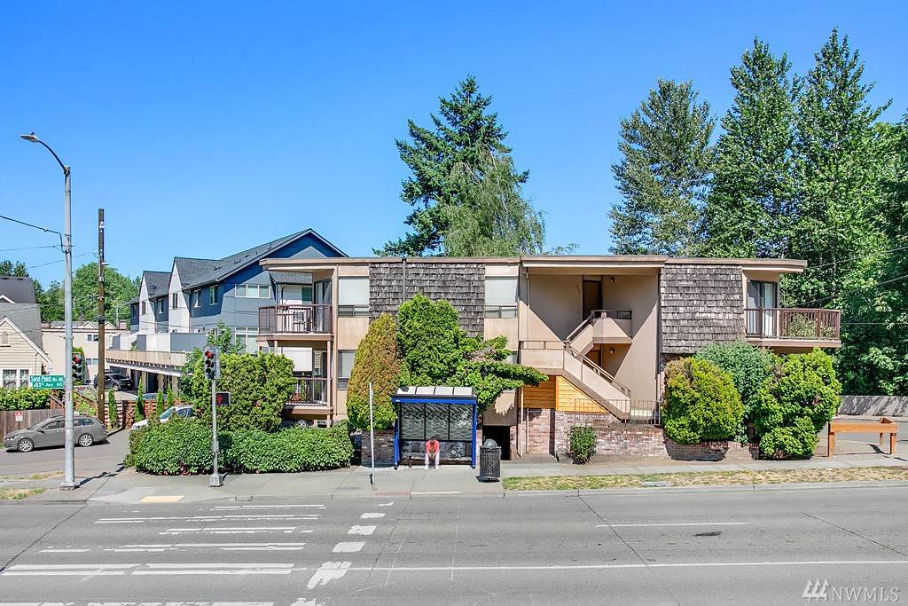 4755 Sand Point Wy - Photo 1