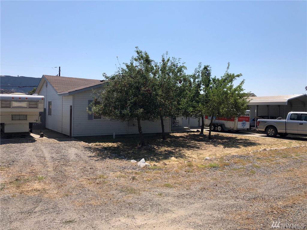 138 Williams Ave - Photo 1