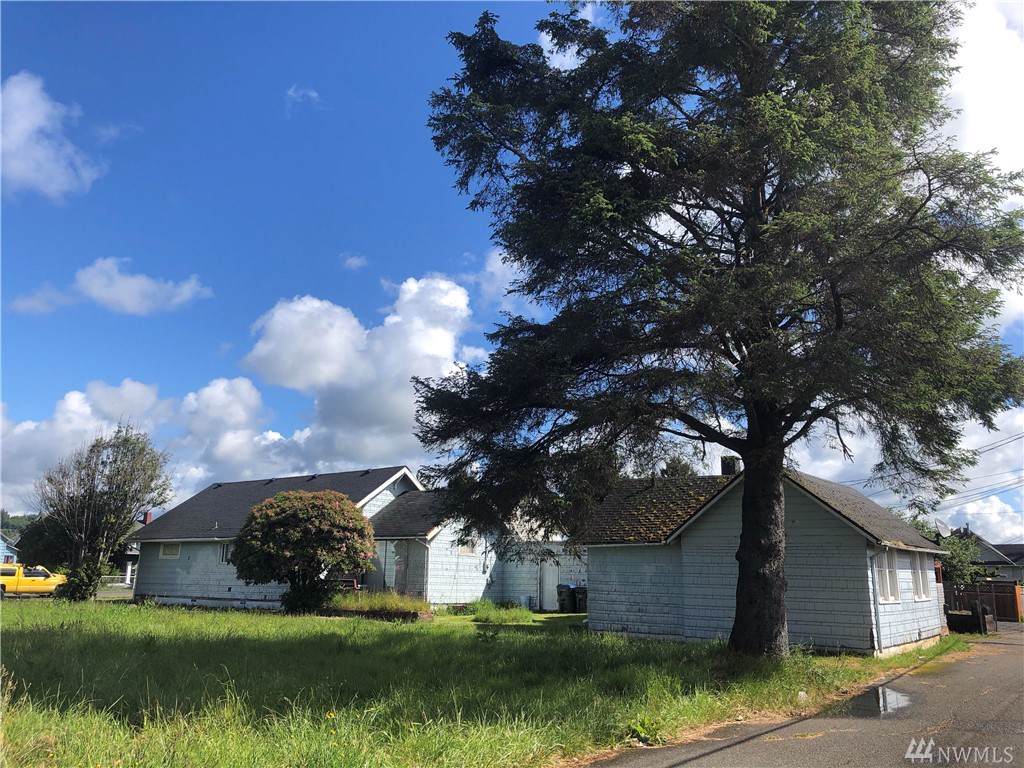 919 Heron St - Photo 1