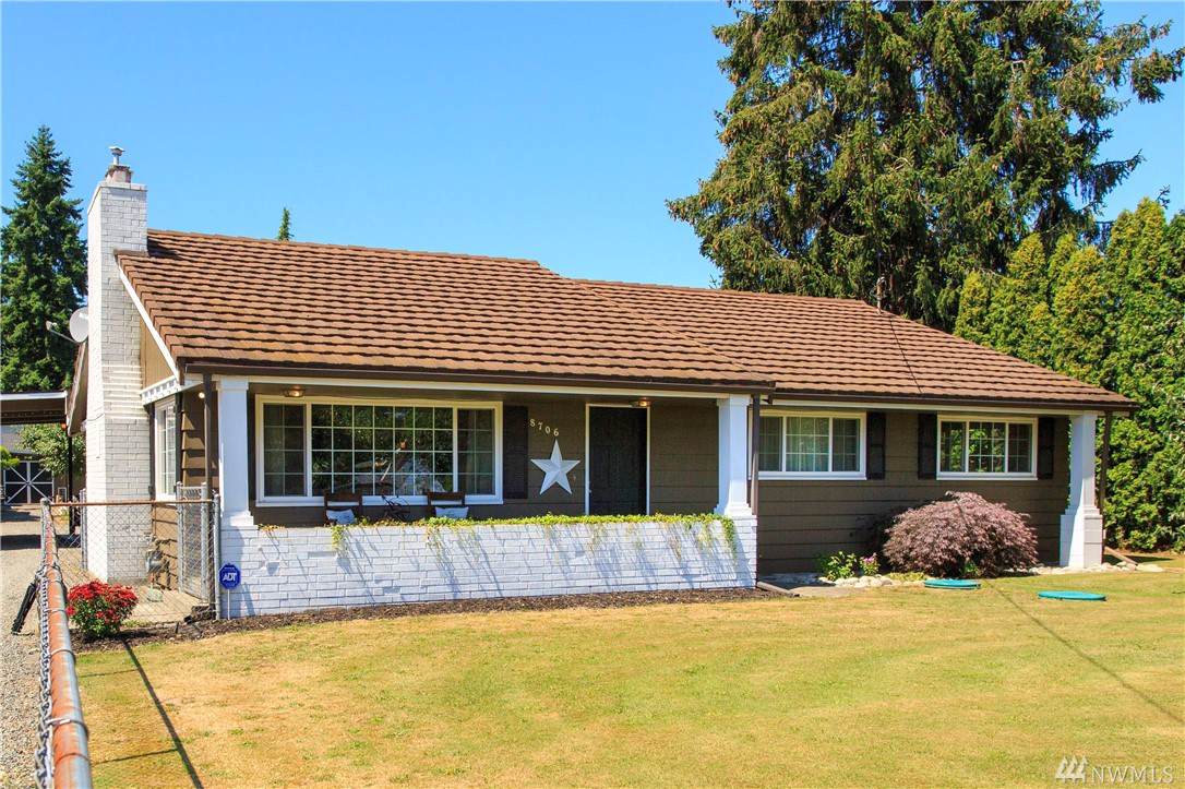 8706 55th Ave - Photo 1