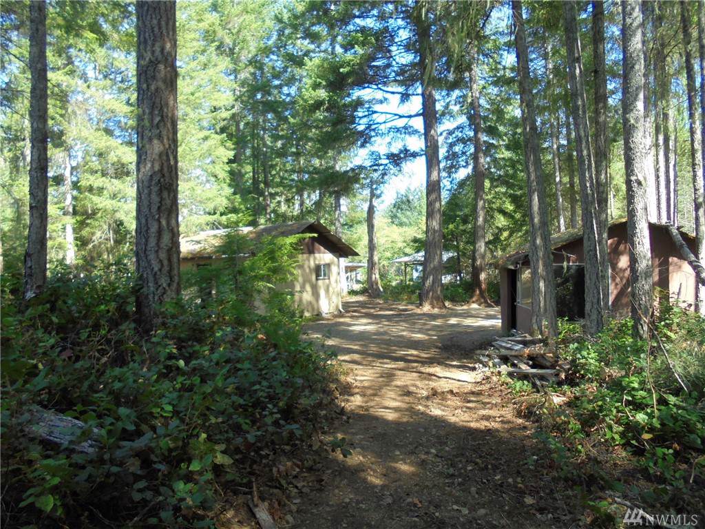 1921 Lake Cushman Rd - Photo 1