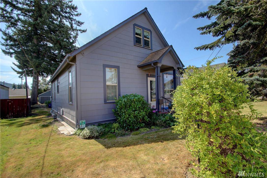 305 Bennett St - Photo 1