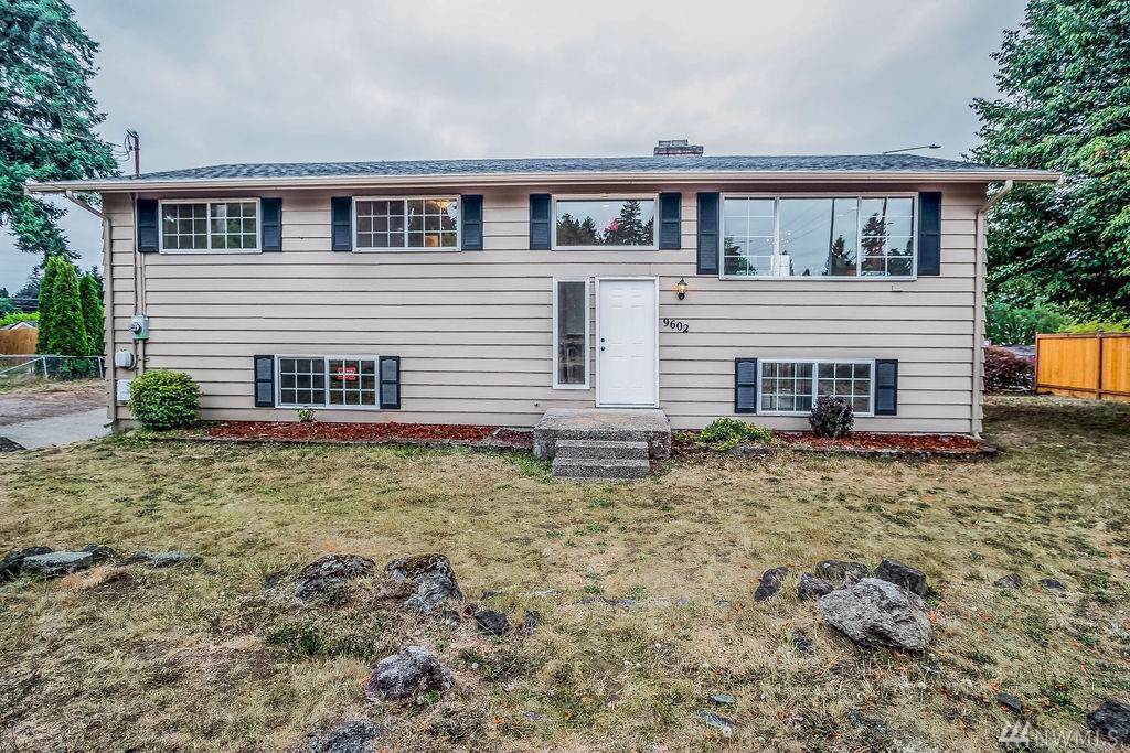 9602 Park Ave - Photo 1