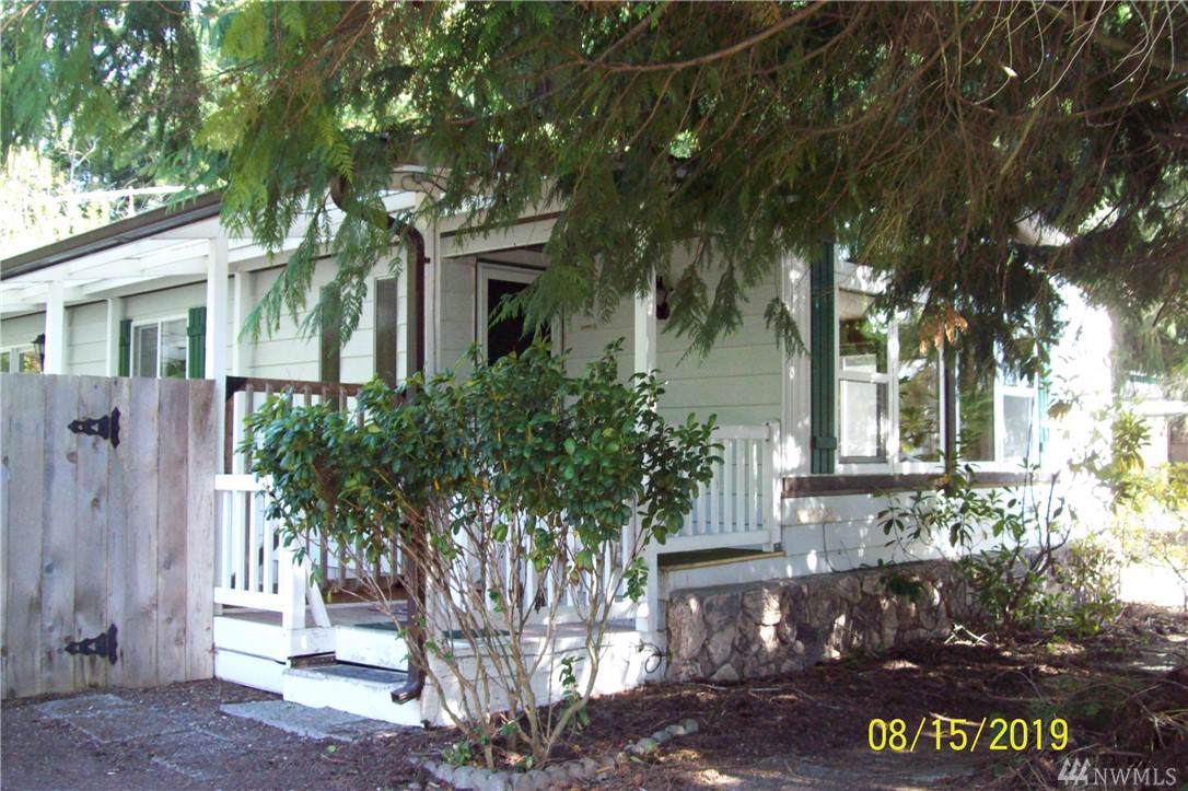 202 Heather Cir - Photo 1
