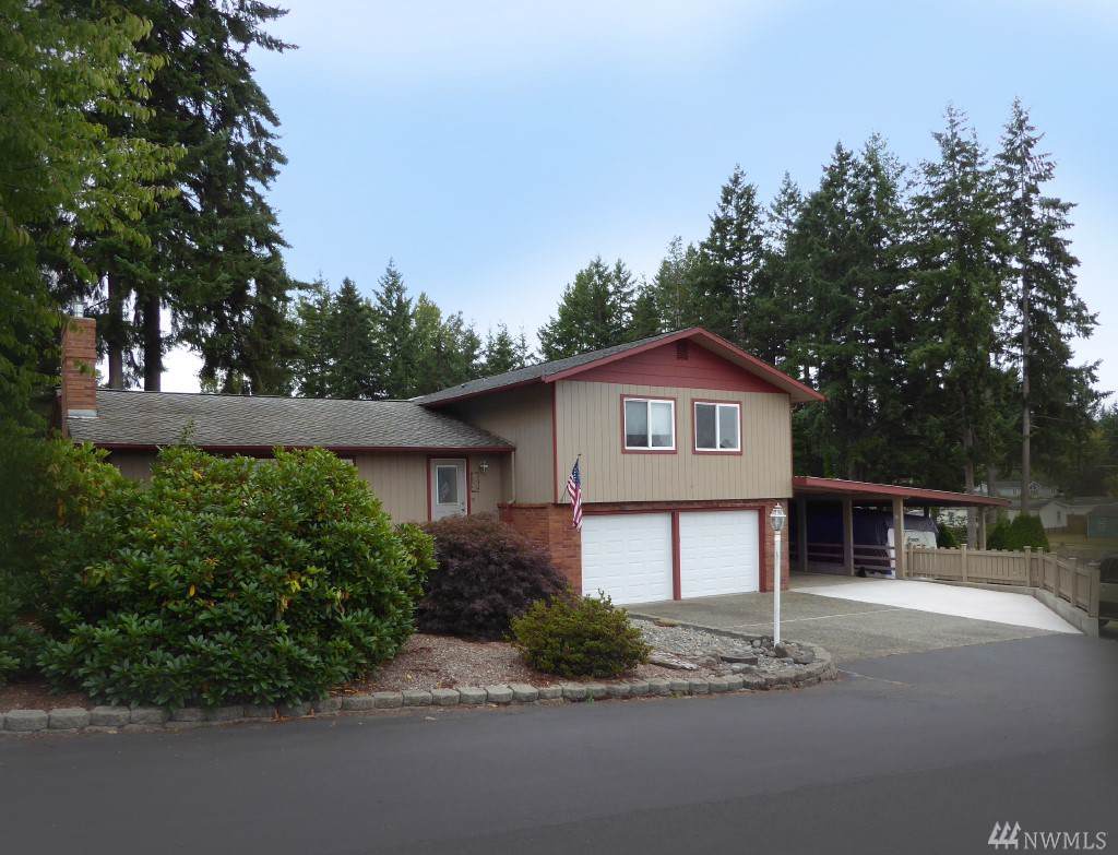 203 Parkwood Ct - Photo 1