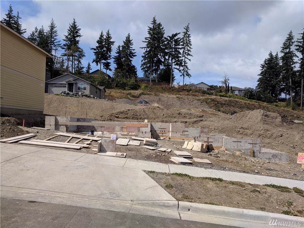 1027 Newton St - Photo 1