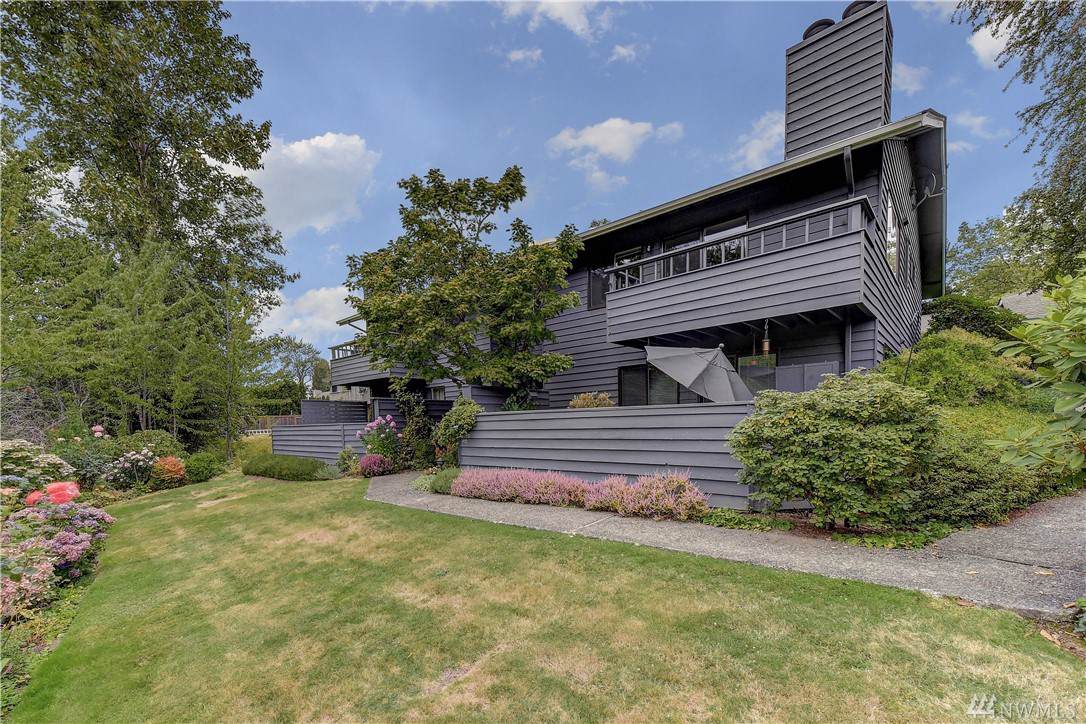 6533 106th Ave - Photo 1