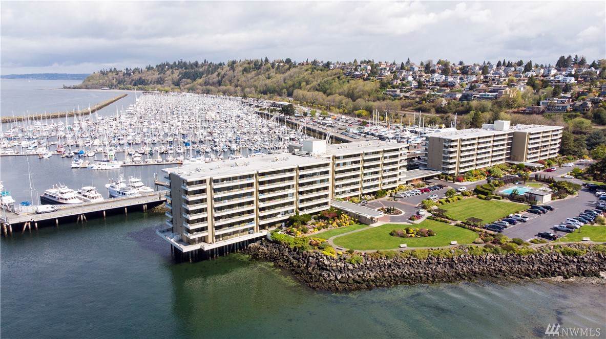 6533 Seaview Ave - Photo 1