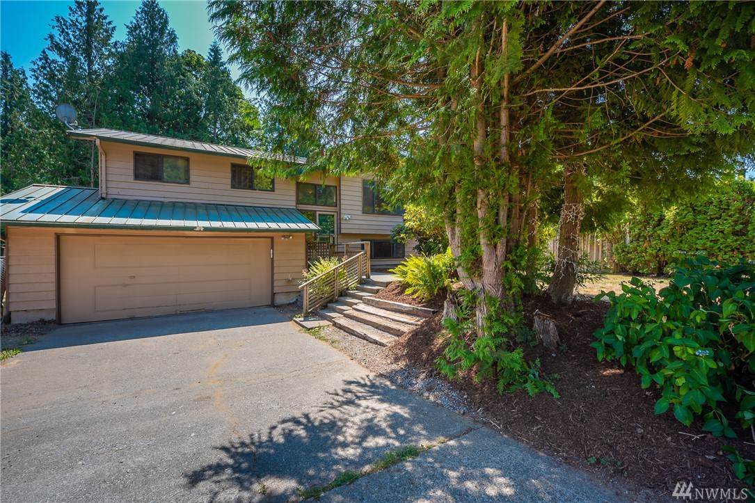 1251 Deer Creek Dr - Photo 1