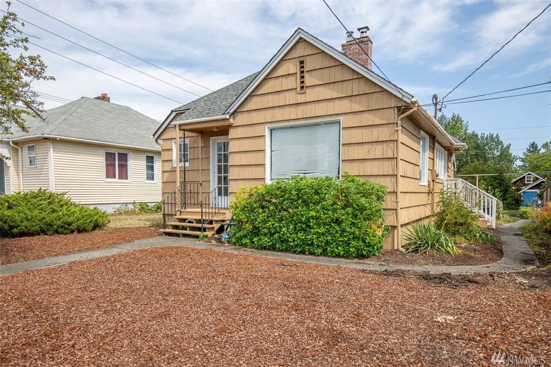 1218 Warren Ave - Photo 1