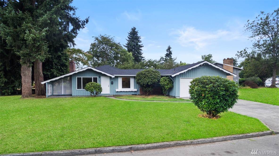 605 Riverview Dr - Photo 1