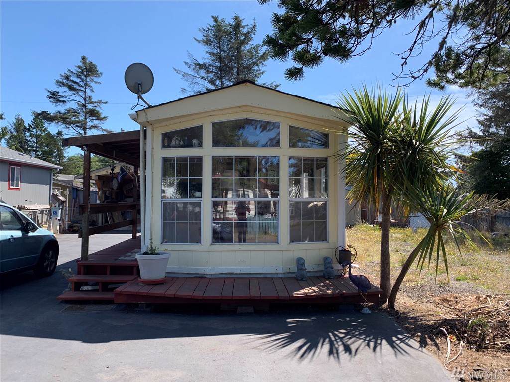 141 Victoria Lp - Photo 1